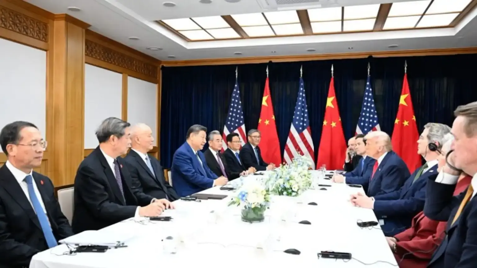 big turn in us china trade war trump gave relief to china reduced tariff to 47 percent optimized