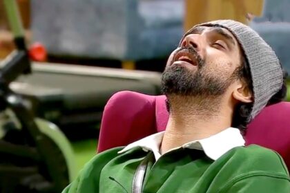 bigg boss 19 is amaal mallik leaving the show father daboo malliks cryptic post sparks speculation