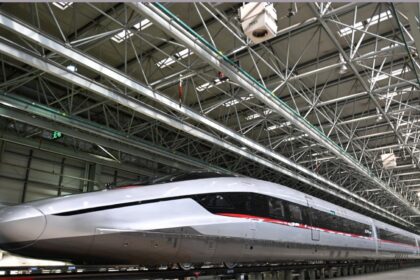 china has created the worlds fastest train how fast does it run