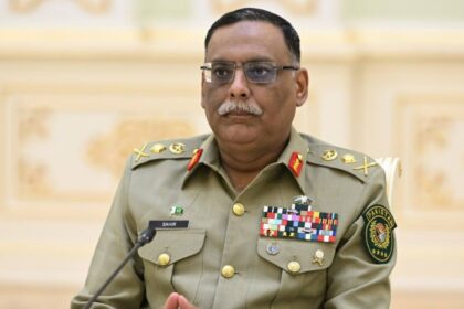 pakistan military commander visits bangladesh chickens neck