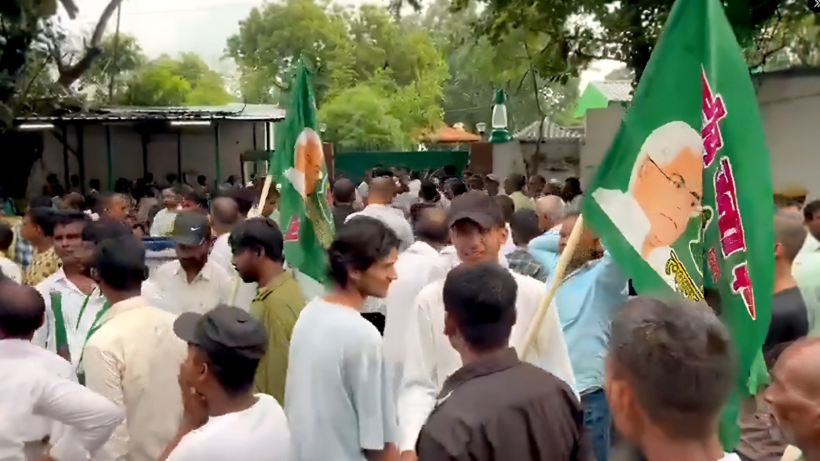 rjd mla satish kumar ticket protest lalu rabri residence makhdumpur 1