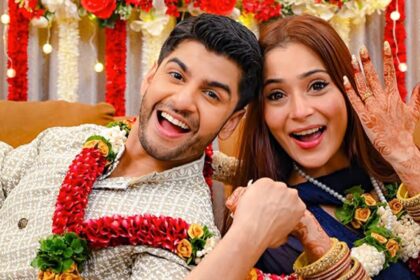 sara khan gives a strong reply to trolls says our religions have taught us only love