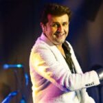 sonu nigam pauses concert during azaan in srinagar old controversy resurfaces