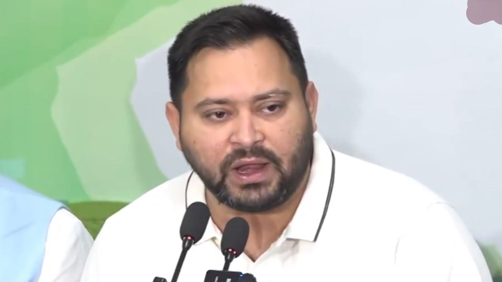tejashwi yadav big promise double allowance and 5 lakh interest free loan for panchayat leaders