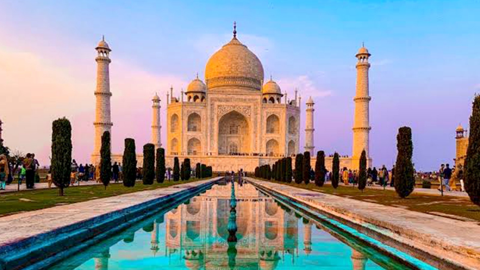 the taj mahal is the identity of the country but do you know how many crores of rupees it earns daily