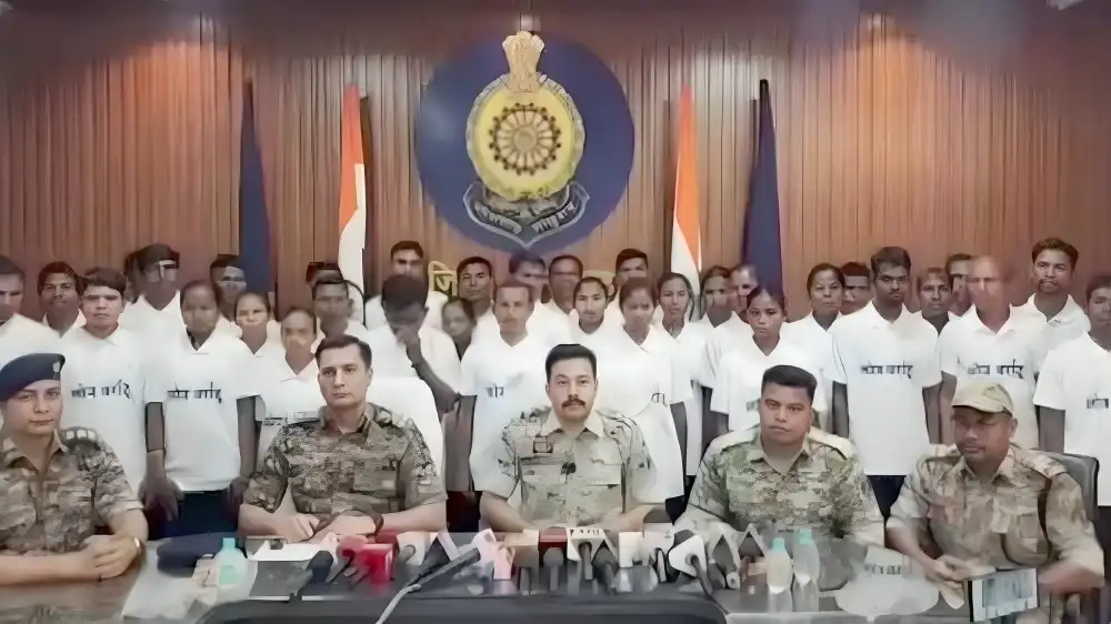 big attack on red terror dantewada 37 naxals surrender mainstream india