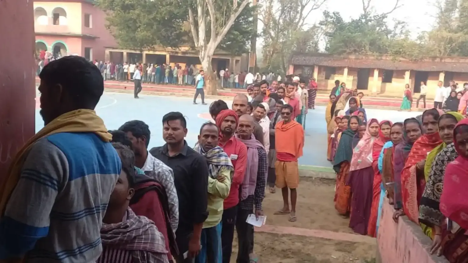 bihar second phase voting begins 122 seats across 20 districts at stake for political bigwigs