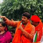 buxar manoj tiwari roadshow attack rjd supporters accused