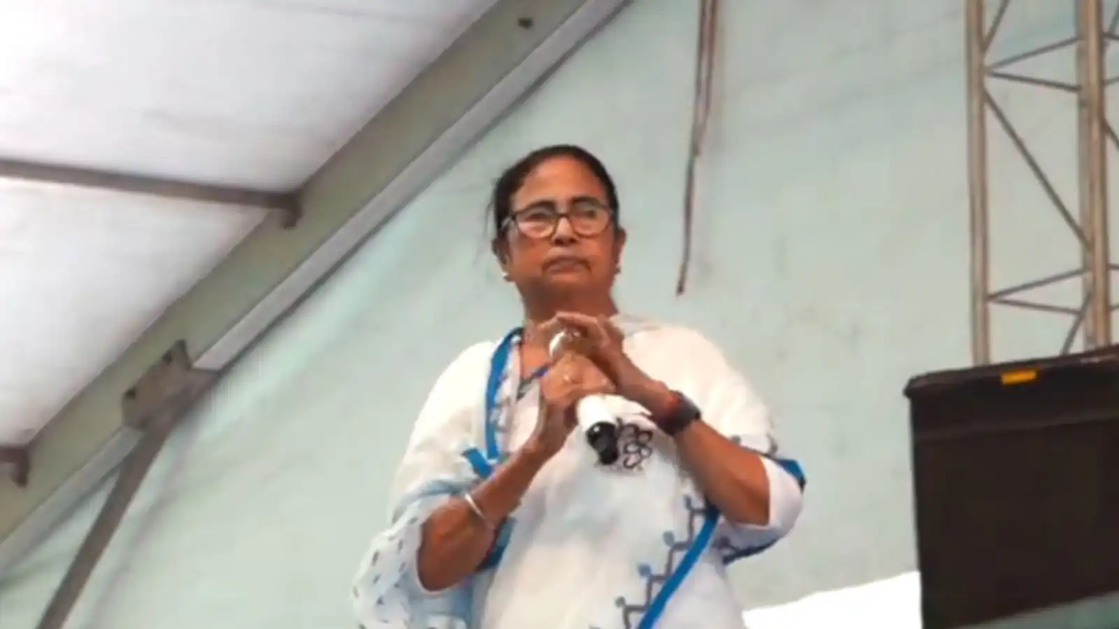 mamata banerjee sir rally warns bjp foundation will shake