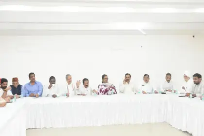 bmc elections 2026 congress to contest alone mla varsha gaikwad big statement