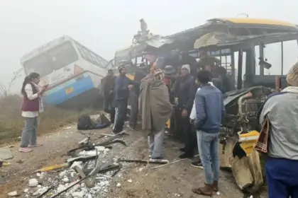 haryana charkhi dadri fatal road accident fog 1 student dead 18 injured