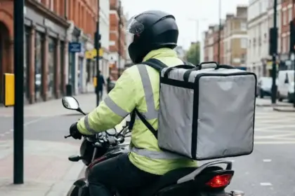 new year strike swgi zoamto amazon 1 lakh delivery partners