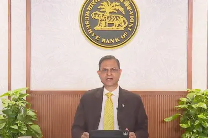 rbi gives a gift to borrowers home and car loans will now be cheaper repo rate reduced to 5 25