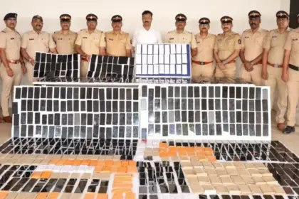 lost from mumbai found in uttar pradesh 1650 stolen mobile phones recovered in major operation police achieves big success
