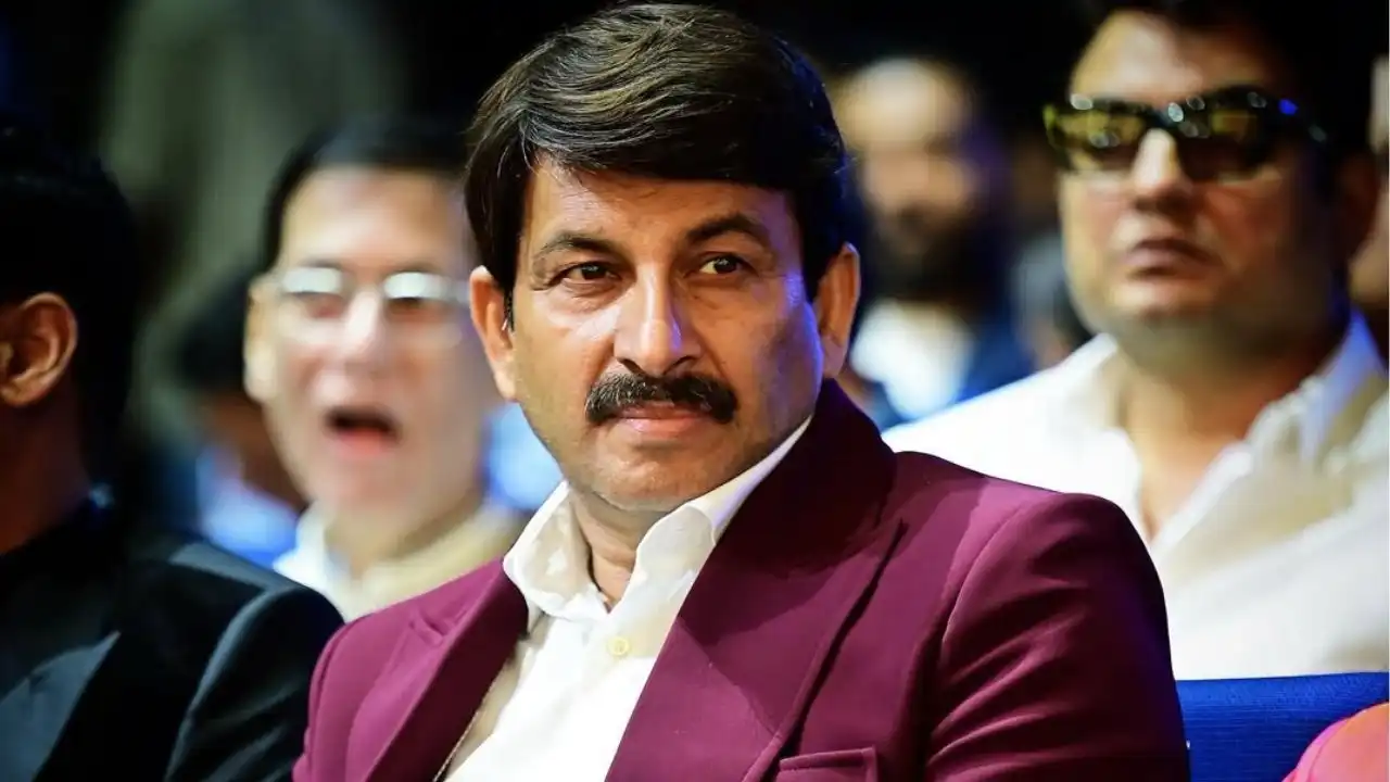 mumbai bjp mp manoj tiwari home lakhs theft old staff arrested police