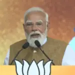 pm modi gifts kerala says change is necessary for development takes a jibe at left and congress