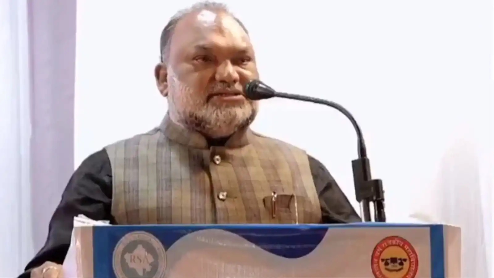 पाकिस्तान को 'बड़ा भाई' कहने वाले प्रिंसिपल ने अपने विवादित बयान पर दी सफाई, कहा- 'मजाक में कही थी बात' principal who called pakistan big brother clarifies controversial statement says it was meant as a joke