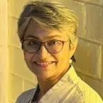 famous actress praveena deshpande passes away at the age of 60 due to cancer funeral held in mumbai