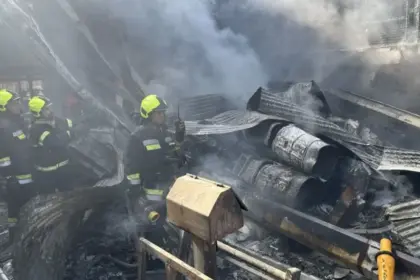 iran military helicopter crashes 4 dead including pilot and co pilot