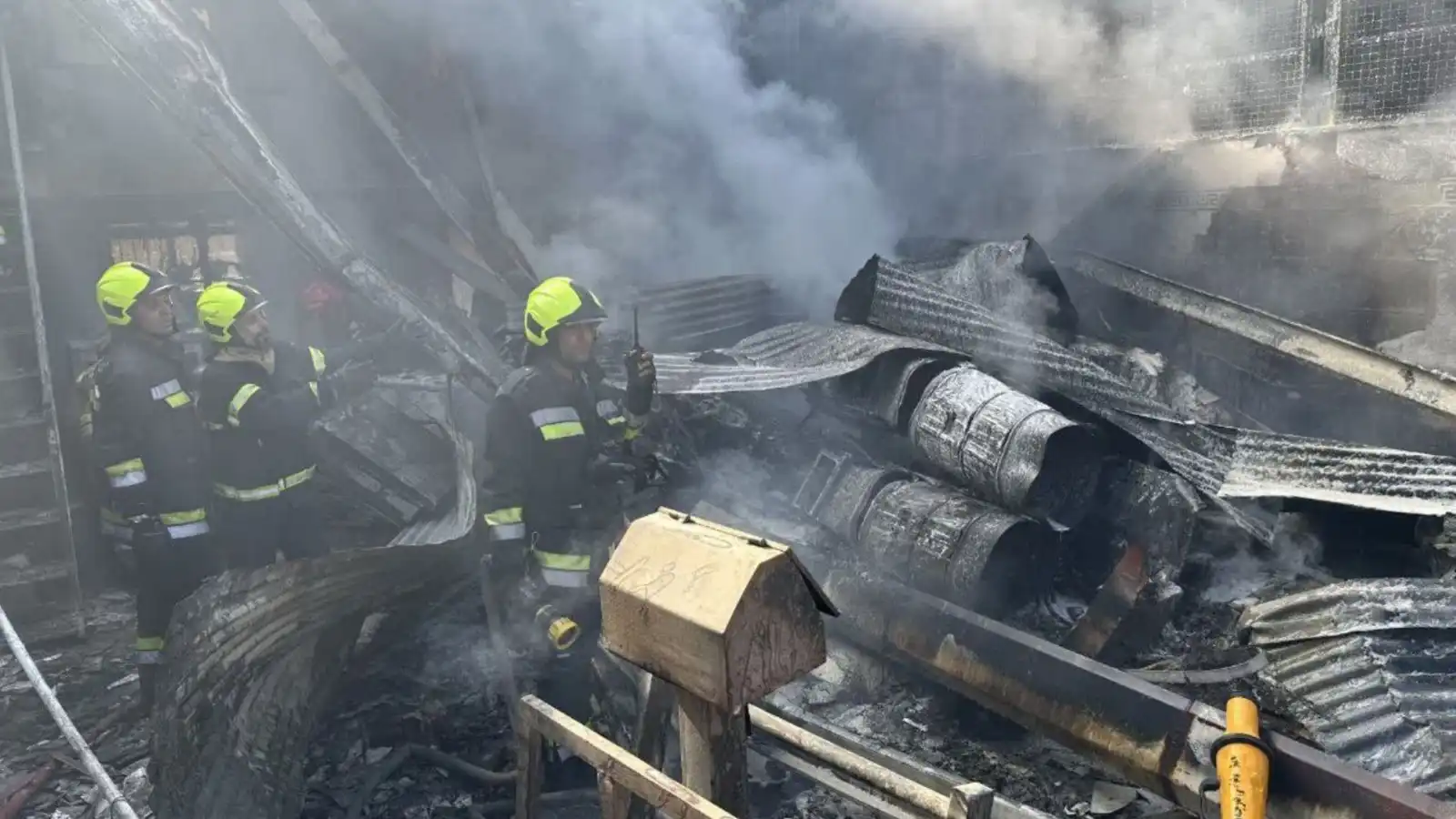 iran military helicopter crashes 4 dead including pilot and co pilot
