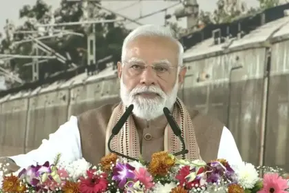 pm modi flags off namo bharat train now reach delhi to meerut in 55 minutes
