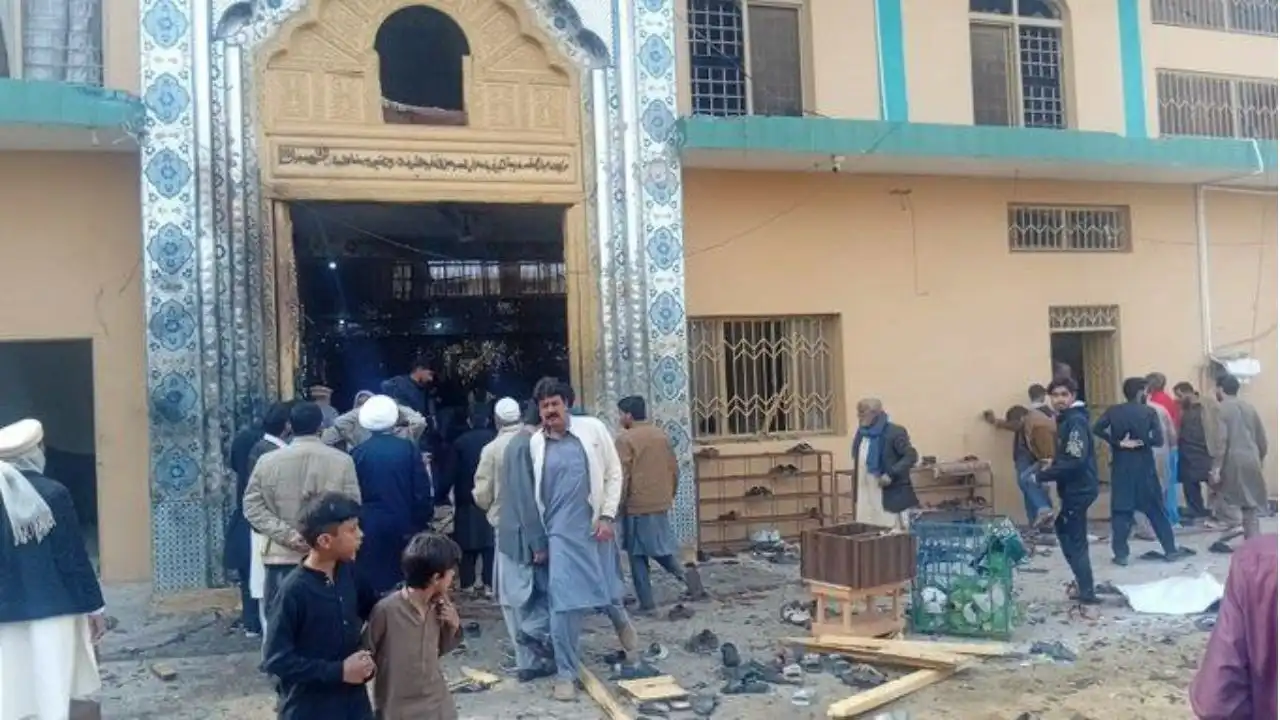 suicide bomb blast during friday prayers in pakistan one day after pak armys radd ul fitna 1 operation in balochistan