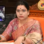 after social media uproar brihanmumbai municipal corporation removes red blue beacon lights from ritu tawdes car in mumbai