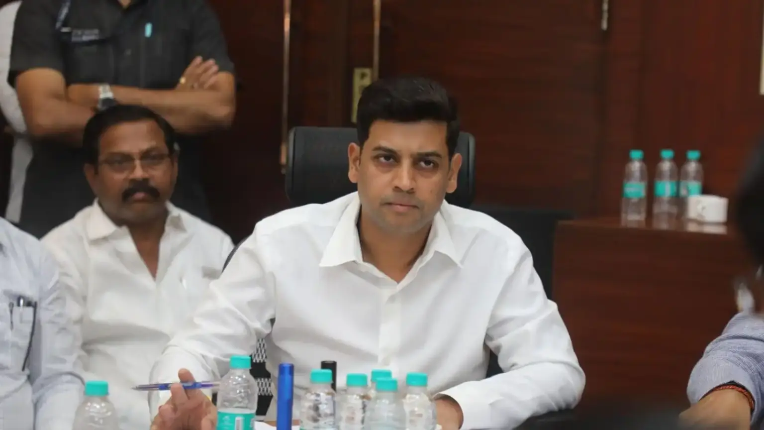 congress created the disease of naxalism we cured it says shrikant shinde slamming congress weak leadership