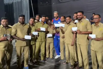 ipl 2026 hardik pandyas heartwarming gesture gives 10 lakh each to wankhede ground staff before ipl