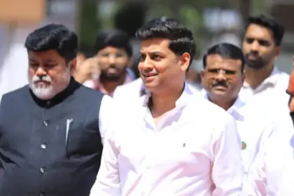 millions of citizens get major relief shrikant shinde thanks pm modi for cutting petrol diesel excise duty