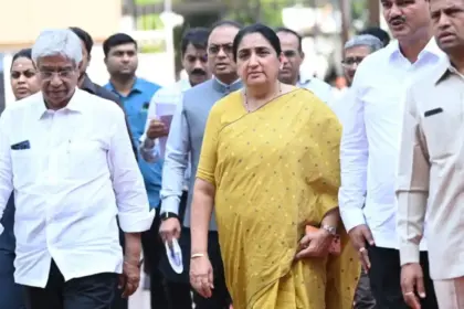 relief for working women in mumbai deputy cm sunetra pawar announces come earlygo early facility