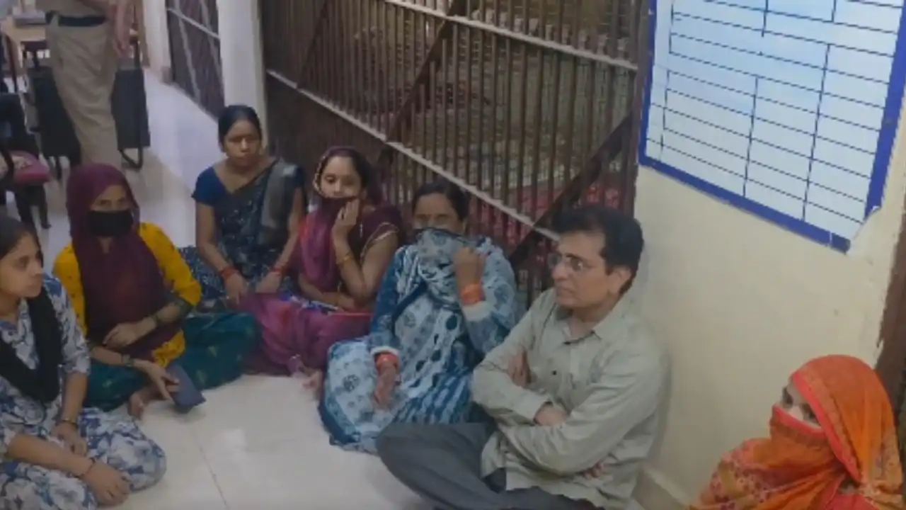 mumbai minor rape case ghatkopar police protest bjp kirit somaiya ritu tawde
