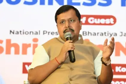 wait and watch what happens next says bjp president on aaps 7 mps quitting party