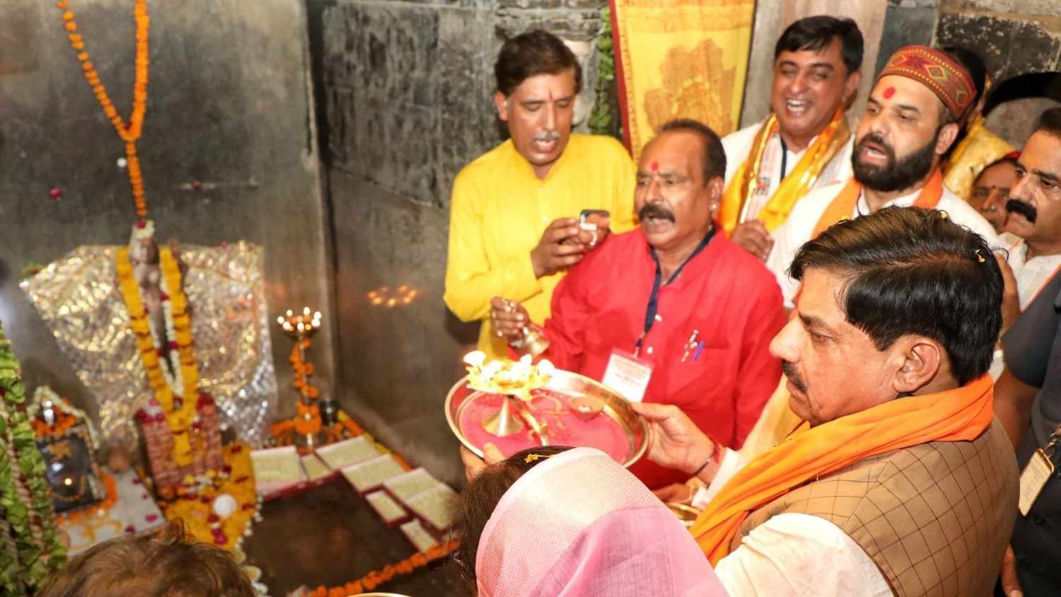 after 721 years grand adornment of maa vagdevi at bhojshala with chhappan bhog cm mohan yadav performs special worship