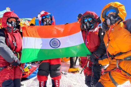 echoes of vande mataram on mount everest bsf women hoist the tricolour in the death zone create history