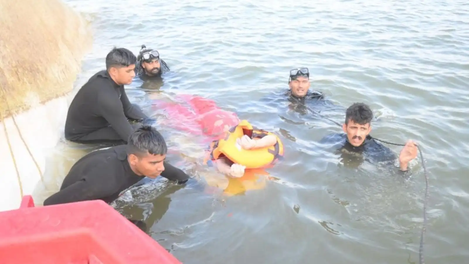 jabalpur boat tragedy heartbreaking image emerges of mother and 4 year old son found embraced in death