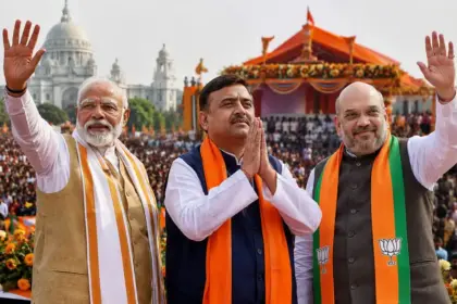 power stage set in kolkata pm modi arrives at ceremony suvendu adhikari to take oath as cm shortly