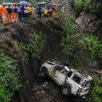 scorpio falls into deep gorge in maharashtra 8 killed in tragic accident